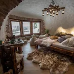 Hobbita Z Jaskinia - Osada Jaworzyny *