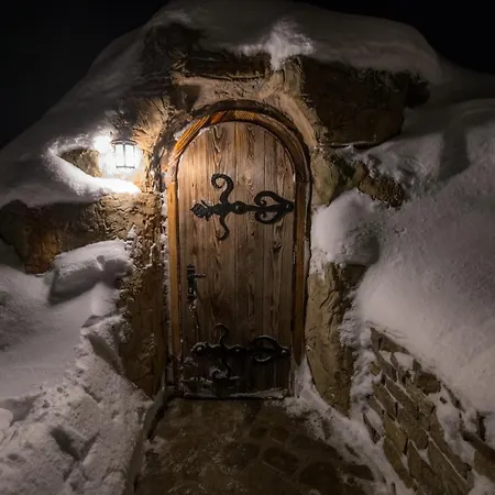 Osada Jaworzyny - Hobbita Z Jaskinia Chalet *