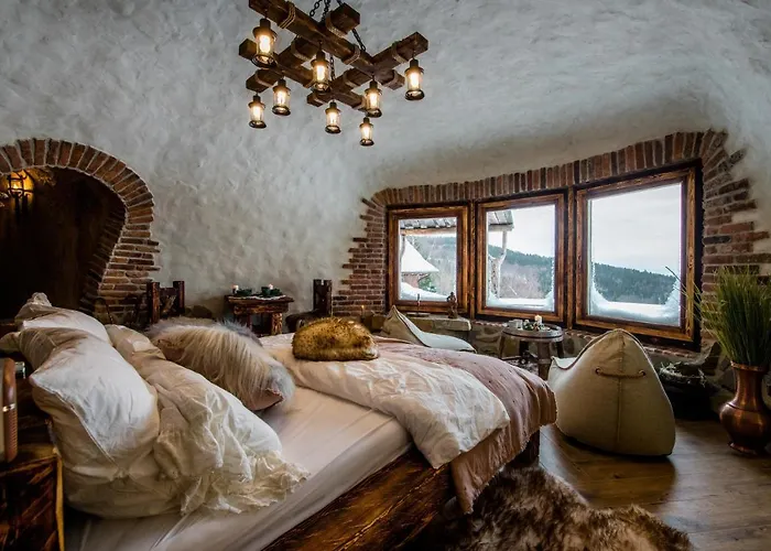 Domek alpejski Osada Jaworzyny - Hobbita Z Jaskinią Tokarnia (Lesser Poland)